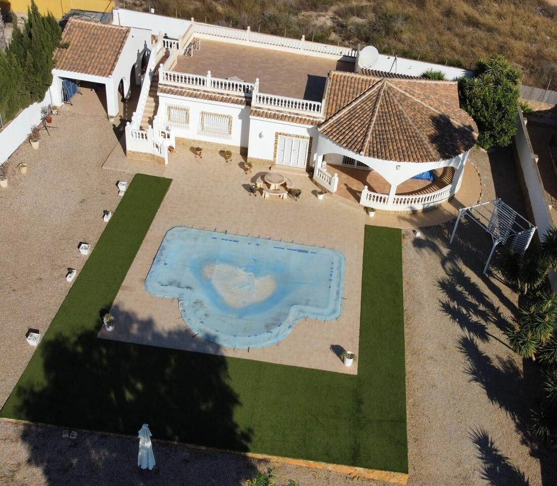 Property Image 1 Property Image 1