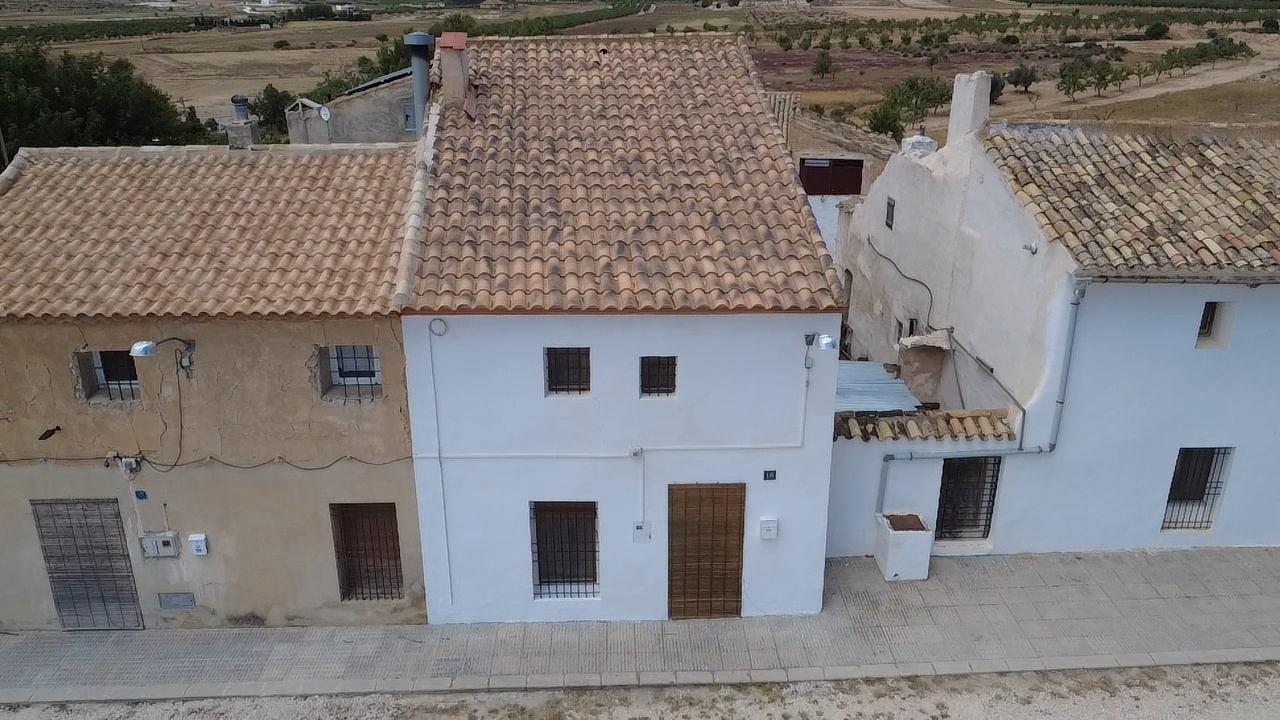 3 Bedroom Finca for Sale in Lel