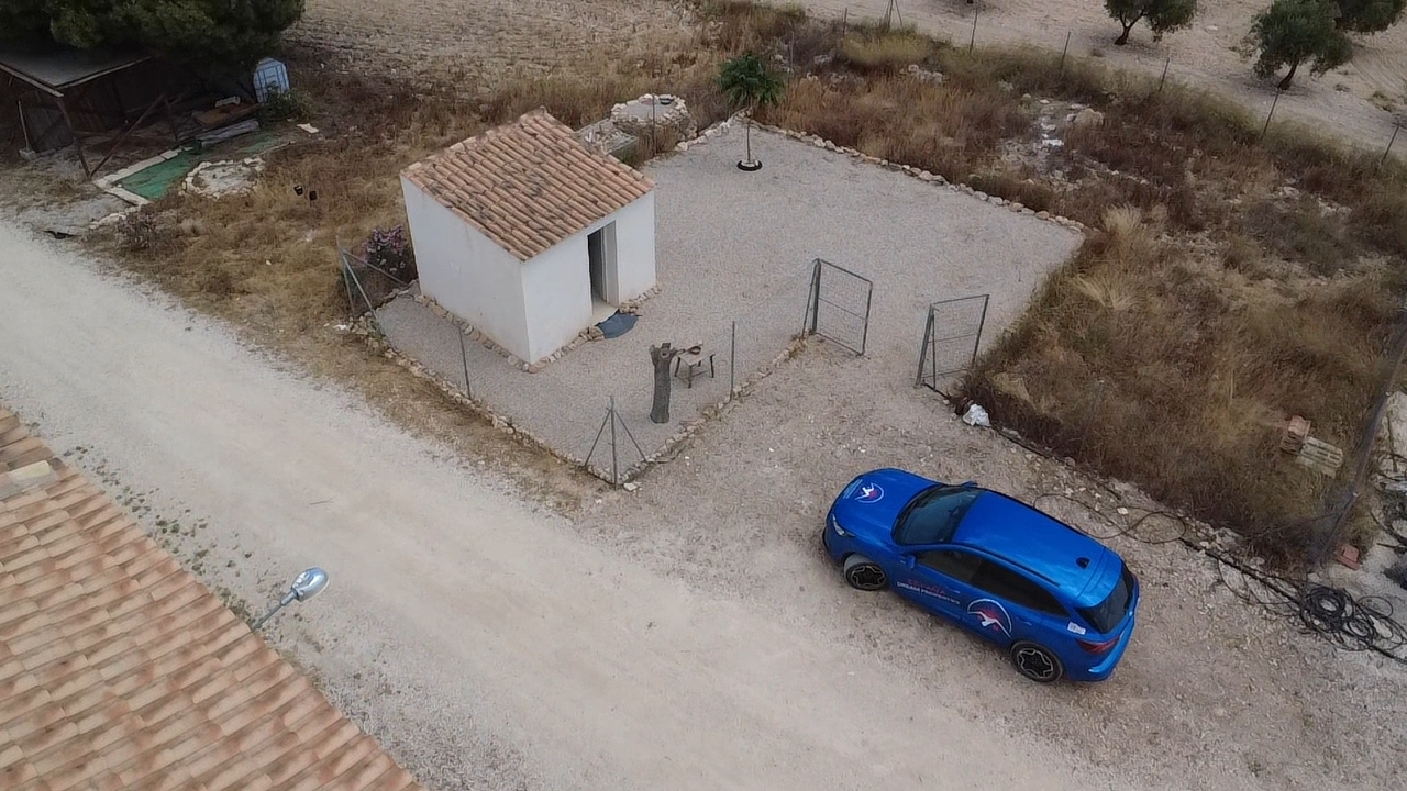 3 Bedroom Finca for Sale in Lel