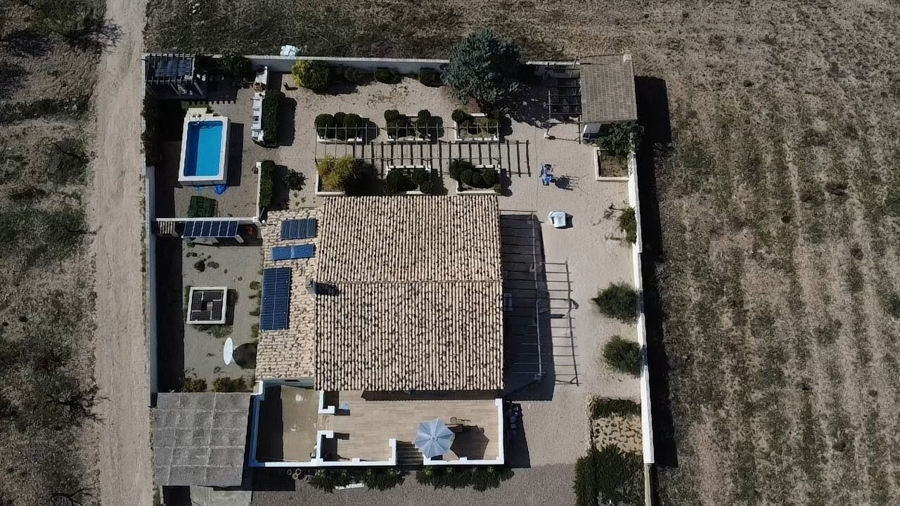 House in Arabi - Image 5