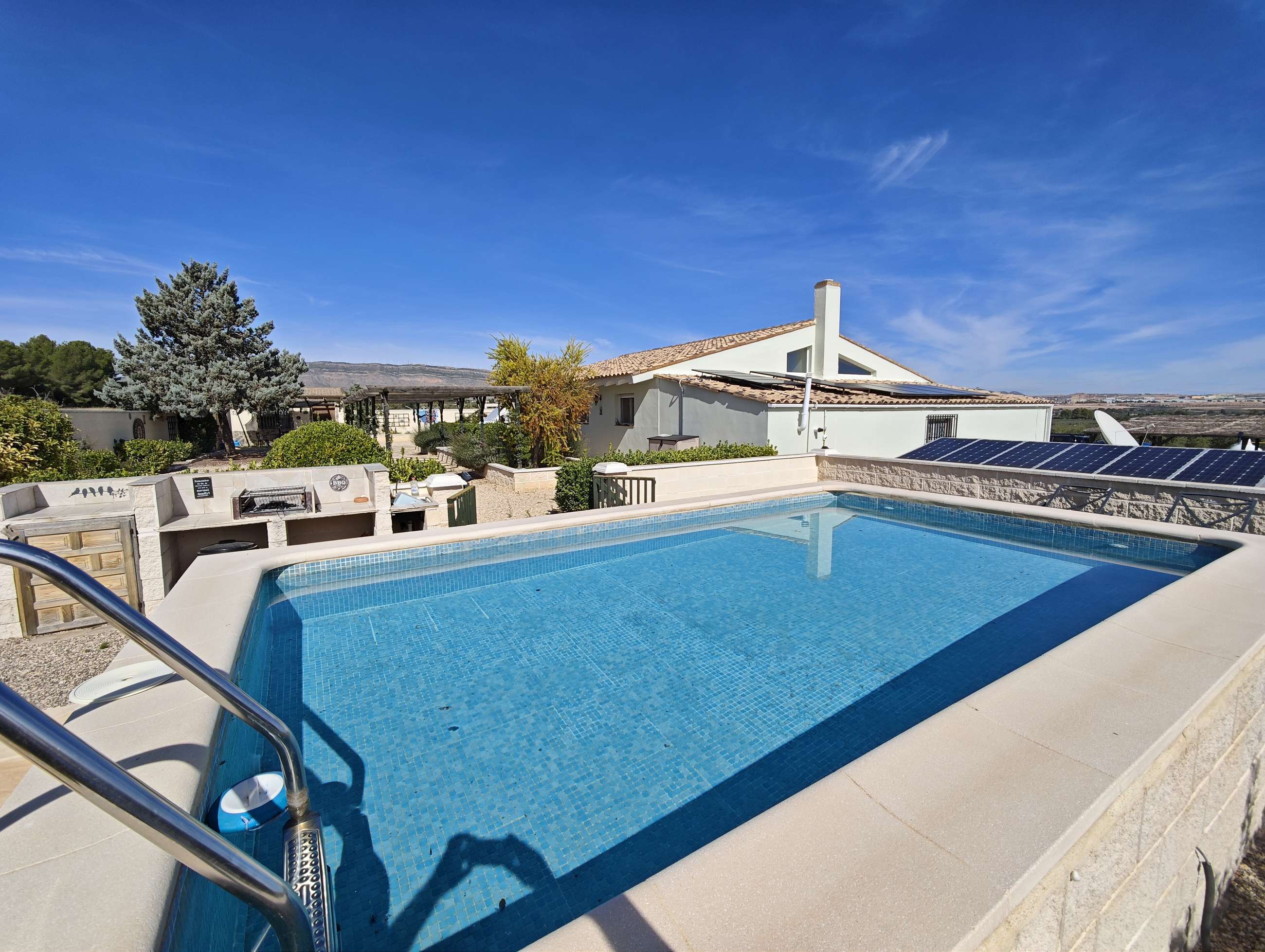 House in Arabi - Image 3