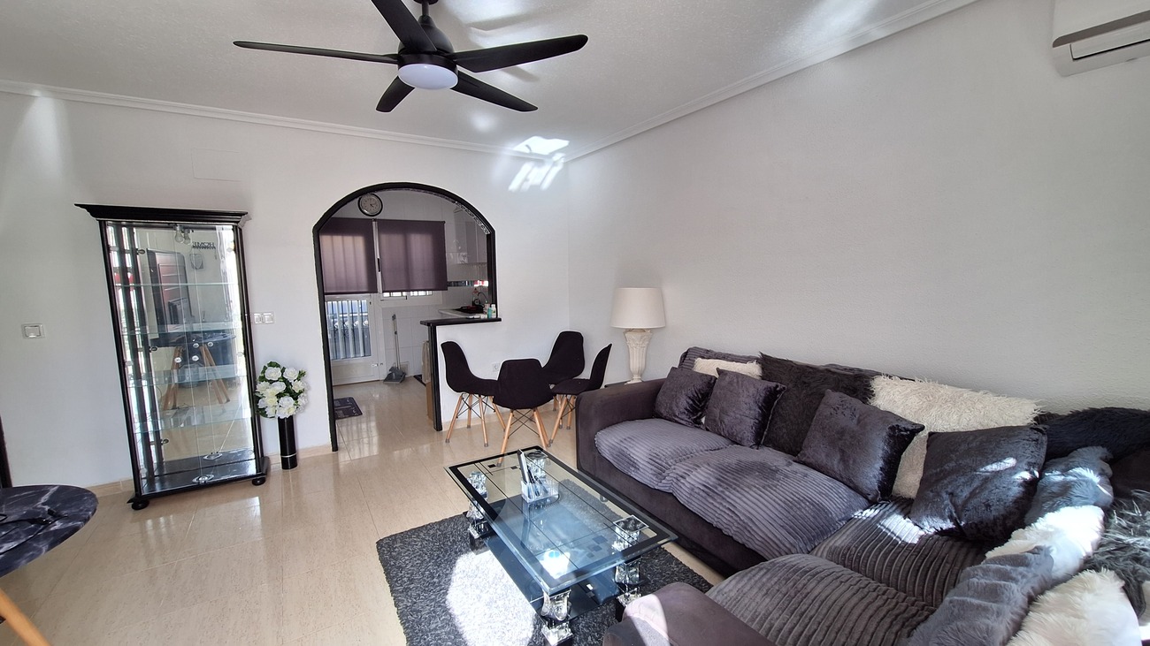 EFML6704V: Villa  in Camposol