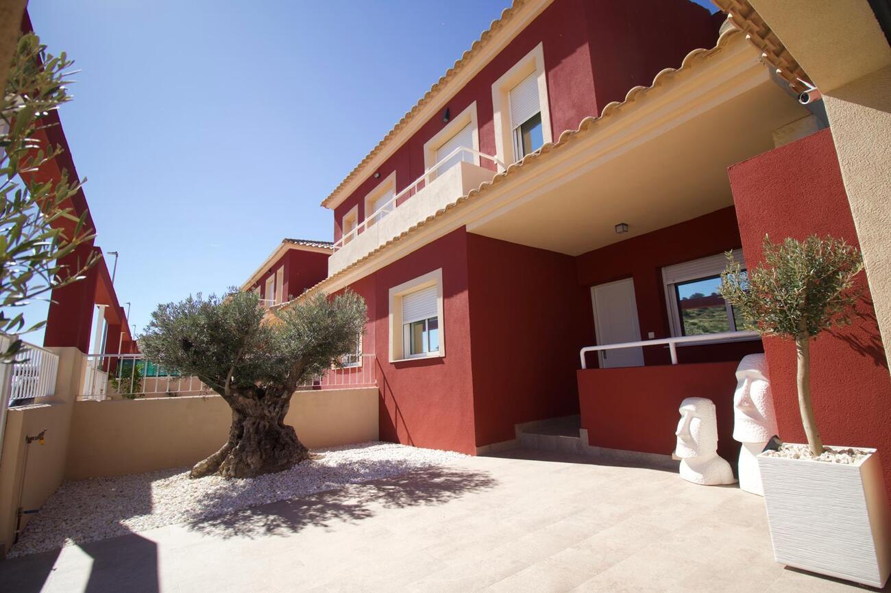 EFML1758F: Villa  in La Pinilla